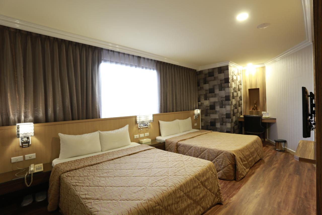 Monalisa Hotel Tainan Exterior photo
